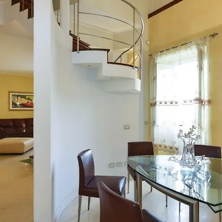 Ferienhaus L'antica Via Rom